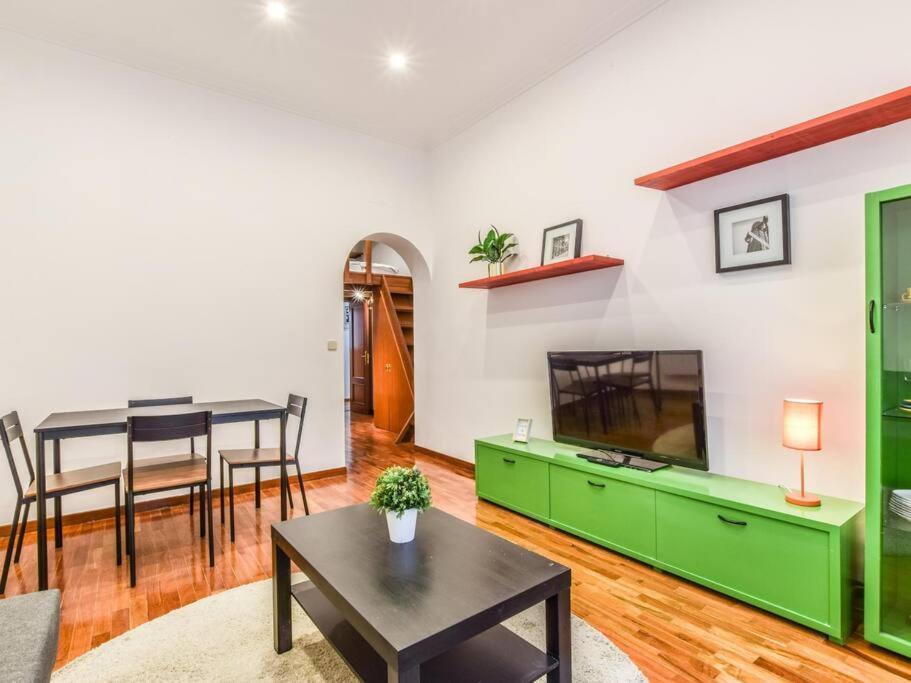 Apartamento Puente De Segovia Apartamento Madrid Exterior foto